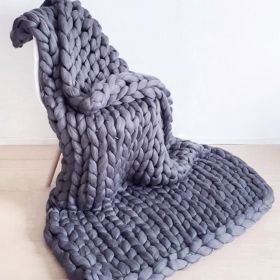 Chunky Knit Blanket Handmade Knitting Warm Knitting Throw Blanket; 1.3*1.7m; Dark Grey